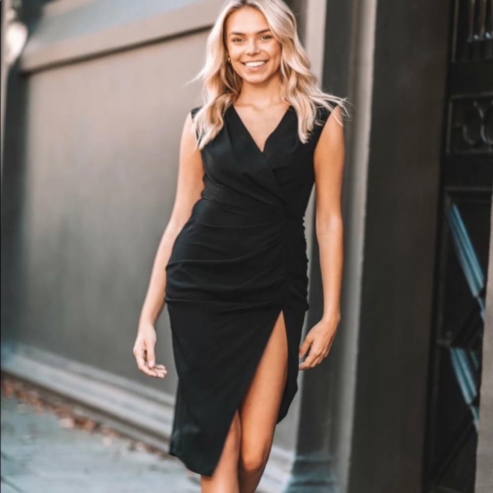 NWOT Amanda Uprichard Roma dress in black size Large
